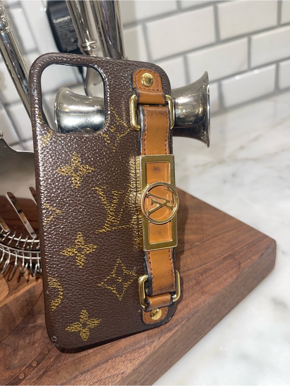 Authentic Louis Vuitton Dauphine Monogram iPhone 12 Pro W Strap